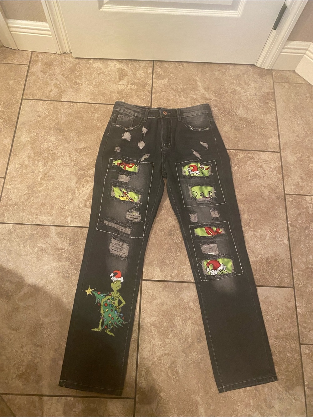 Source Unknown Black Distressed Women's Jeans